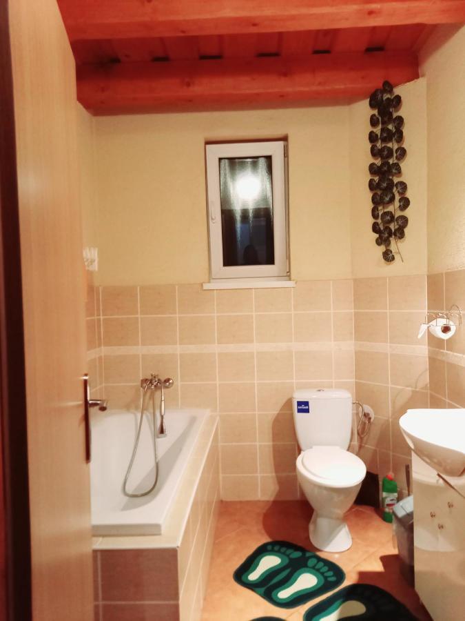 Apartman Erika - Besenova Bagian luar foto